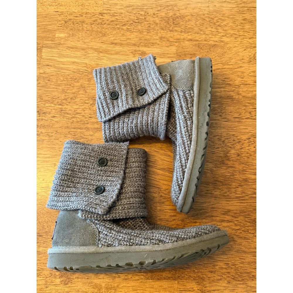 UGG Australia Classic Cardy Boots‎ Size 4 Women's Color Grey.